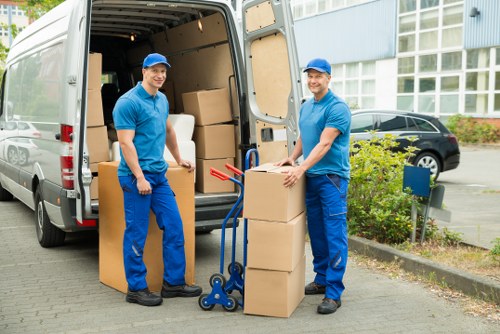 Expert unpacking by Seven Sisters removal professionals